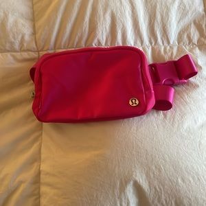 Sonic Pink Belt Bag 1L